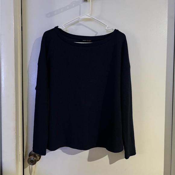 SHEIN Tops - SHEIN Black Sweatshirt Relaxed Fit